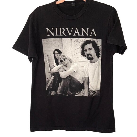 Tultex Nirvana T-Shirt Mens Size Medium M Crewneck Cotton Short Sleeve Black - Picture 1 of 6